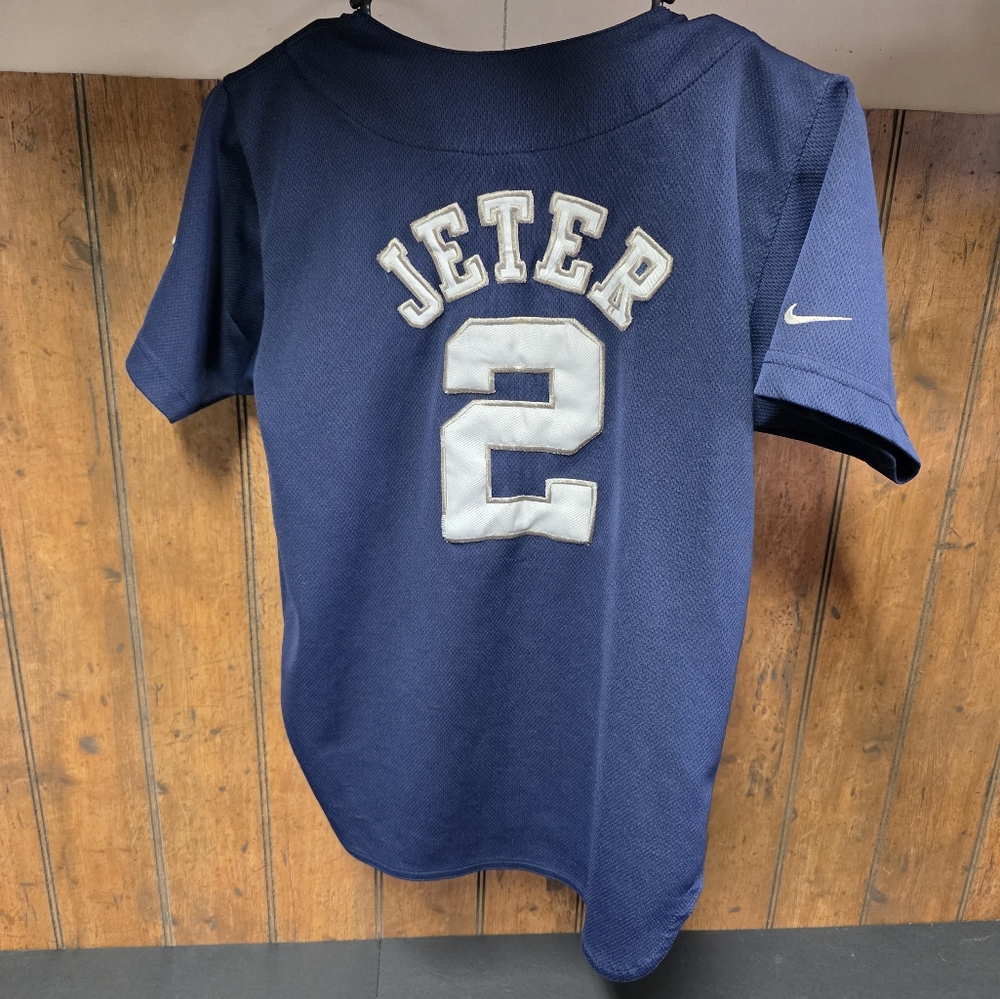 Yankees Jersey - Picture 2 of 3